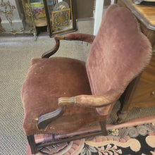Load image into Gallery viewer, French Provential Lous XV Style Chair

